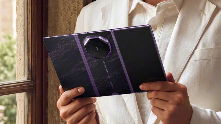 Huawei Luncurkan Ponsel Lipat Tiga Mate XT 2 dan 6 Produk Lainnya