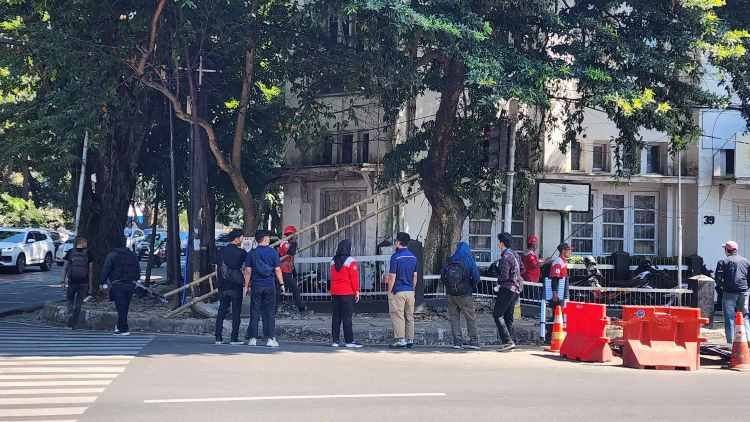 Telkom Akses Rapikan Kabel Udara di 81 Ruas Jalan Bandung