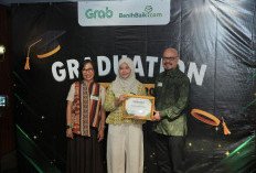 11 Penerima Beasiswa GrabScholar Lulus S1, Mayoritas Cum Laude
